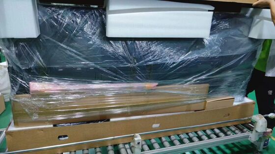 Écran plat interactif 4K Ultra HD avec 20 points de contact et haut-parleurs intégrés pour l'éducation