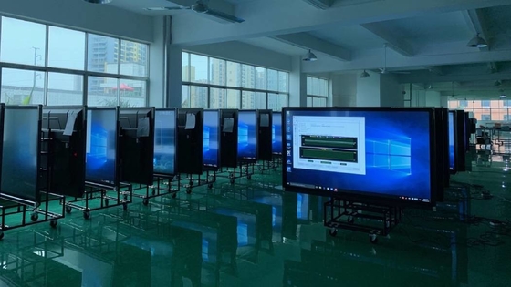 Température de travail de 0°C à 40°C Panneau plat interactif en noir ou métallique avec écran interactif