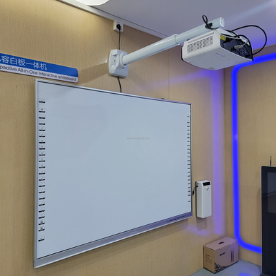 Tableau blanc interactif infrarouge iBoard 82 86 96 pouces, multi-touch, interface USB, pour des présentations fluides en milieu scolaire, éducatif, de bureau, de conférence et de réunion.