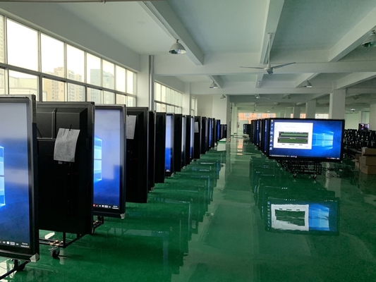 Révolutionnez vos présentations avec une carte LCD intelligente A73*2 A53*2 CPU et une luminosité de 500 cd/m2