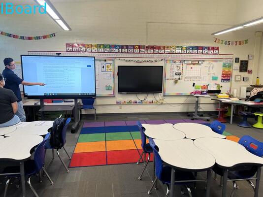 Téléviseur à écran tactile interactif à écran plat de 98 pouces avec 4K Ultra HD et 20 points tactiles pour les écoles et les entreprises