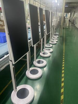 32 pouces Portable Smart TV Mobile Touch Screen sans fil téléviseur Android sur roues