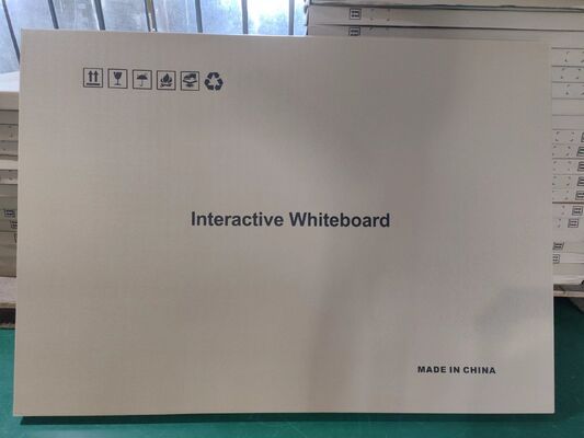 Liste sur la bourse NEEQ en 2015 Iboard Interactive Whiteboard avec le design de sablage en alliage d'aluminium pur en argent