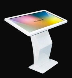 CE 6 points affichage de kiosque à LED affichage numérique interactif 60HZ pour la publicité commerciale