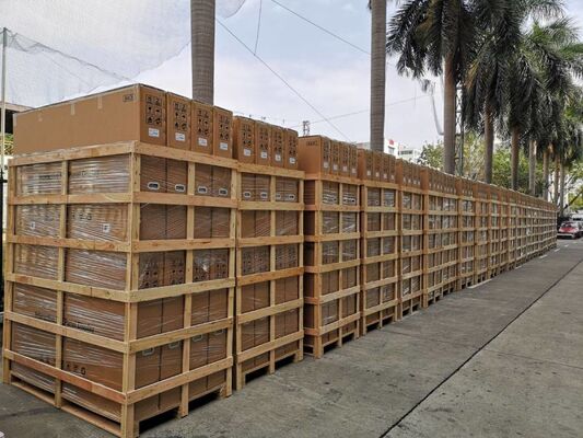 Panneau plat interactif avec Android 13 ou 14 4mm verre trempé et 6 microphones d'arrayés intégrés dans le tableau blanc intelligent